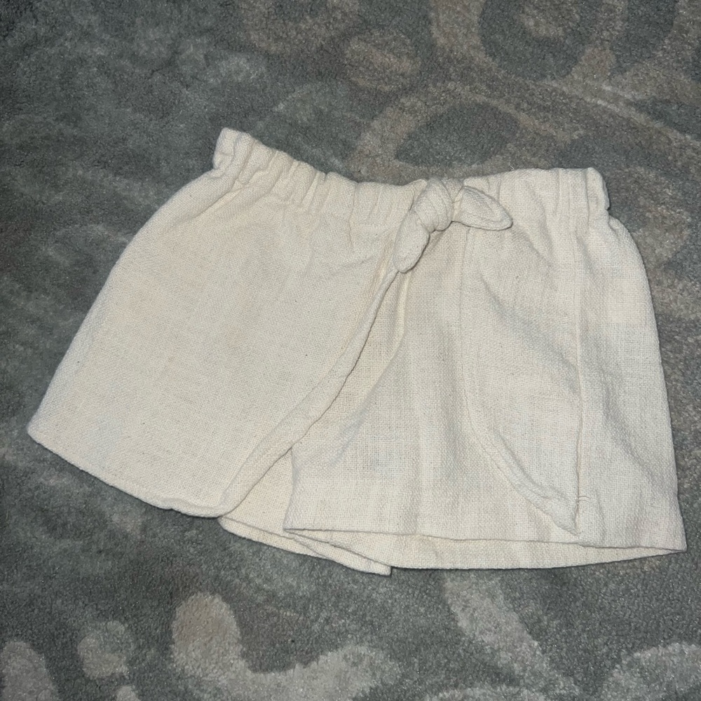Girls beige ZARA shorts